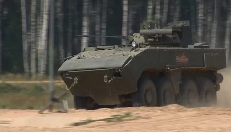 Μεγάλη άσκηση στη Ρωσία με τανκς, ελικόπτερα και αεροπλάνα – Δείτε βίντεο